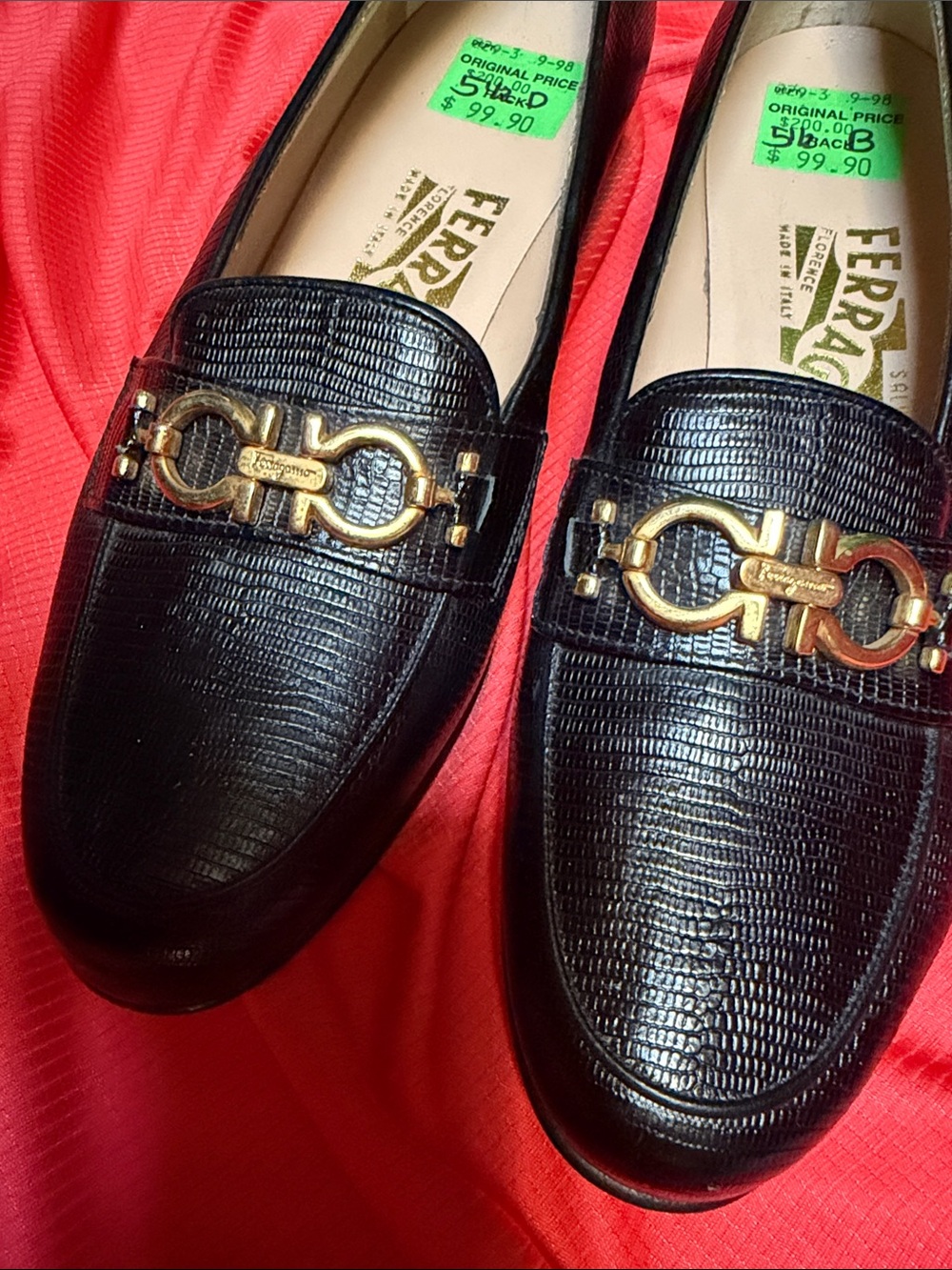 NEW Salvatore Ferragamo WOMEN DS 43020 5.5 Lizard-Textured Loafers Gold Hardware - Picture 12 of 12